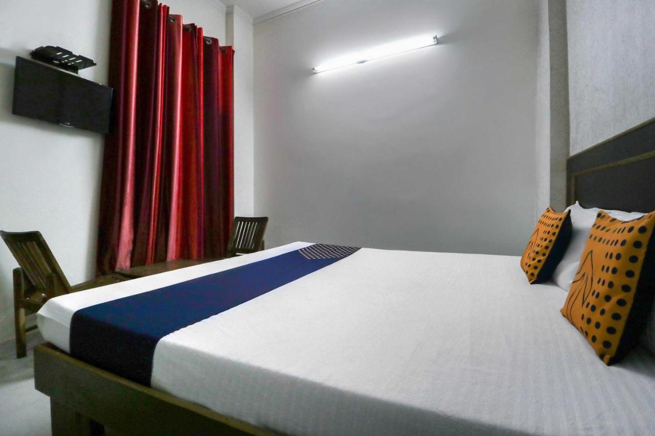 Hotel O Sun City 42 Csandígarh Kültér fotó