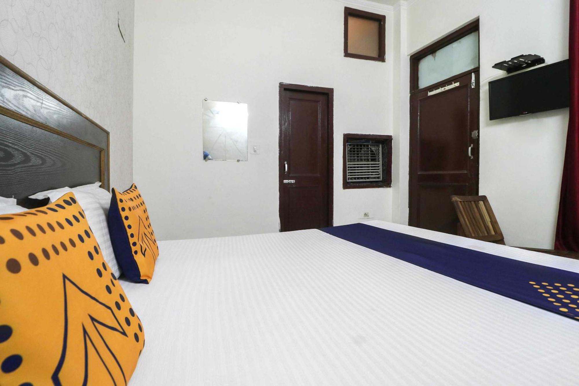 Hotel O Sun City 42 Csandígarh Kültér fotó